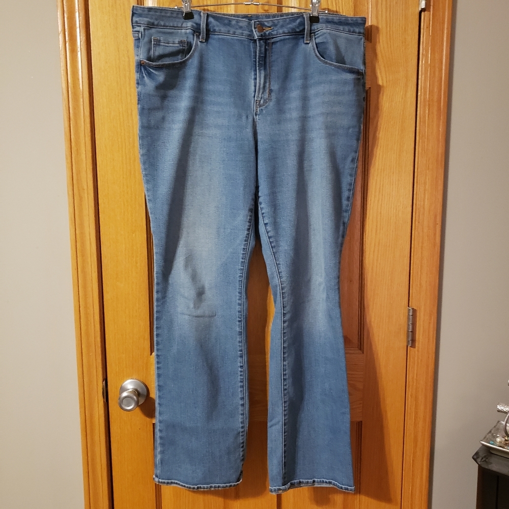 Old Navy Kicker Bootcut Mid-Rise Jeans